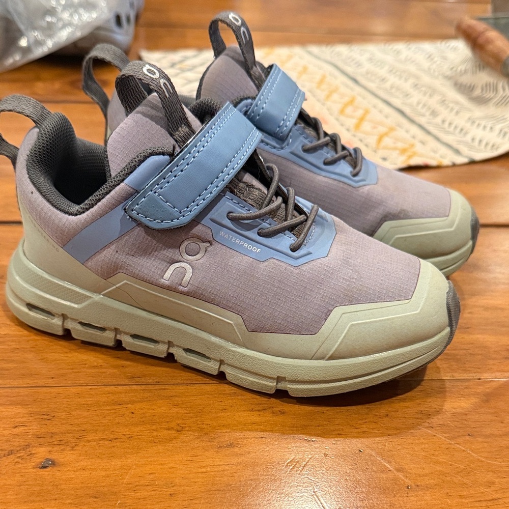 On Running Kids' Gray and Blue Sneakers
